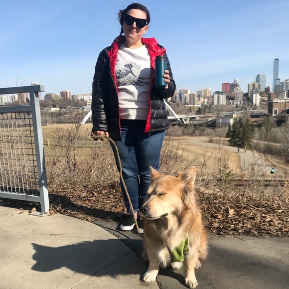 Meet your Posher, Lisa - Picture 2 of 6